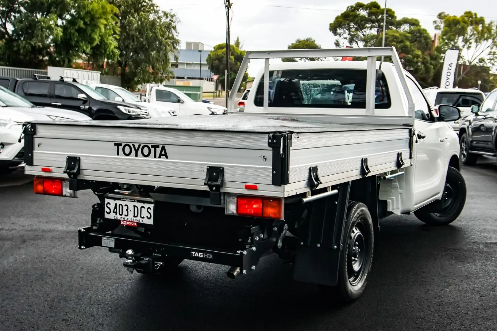 2022 Toyota Hilux Gallery Image 2