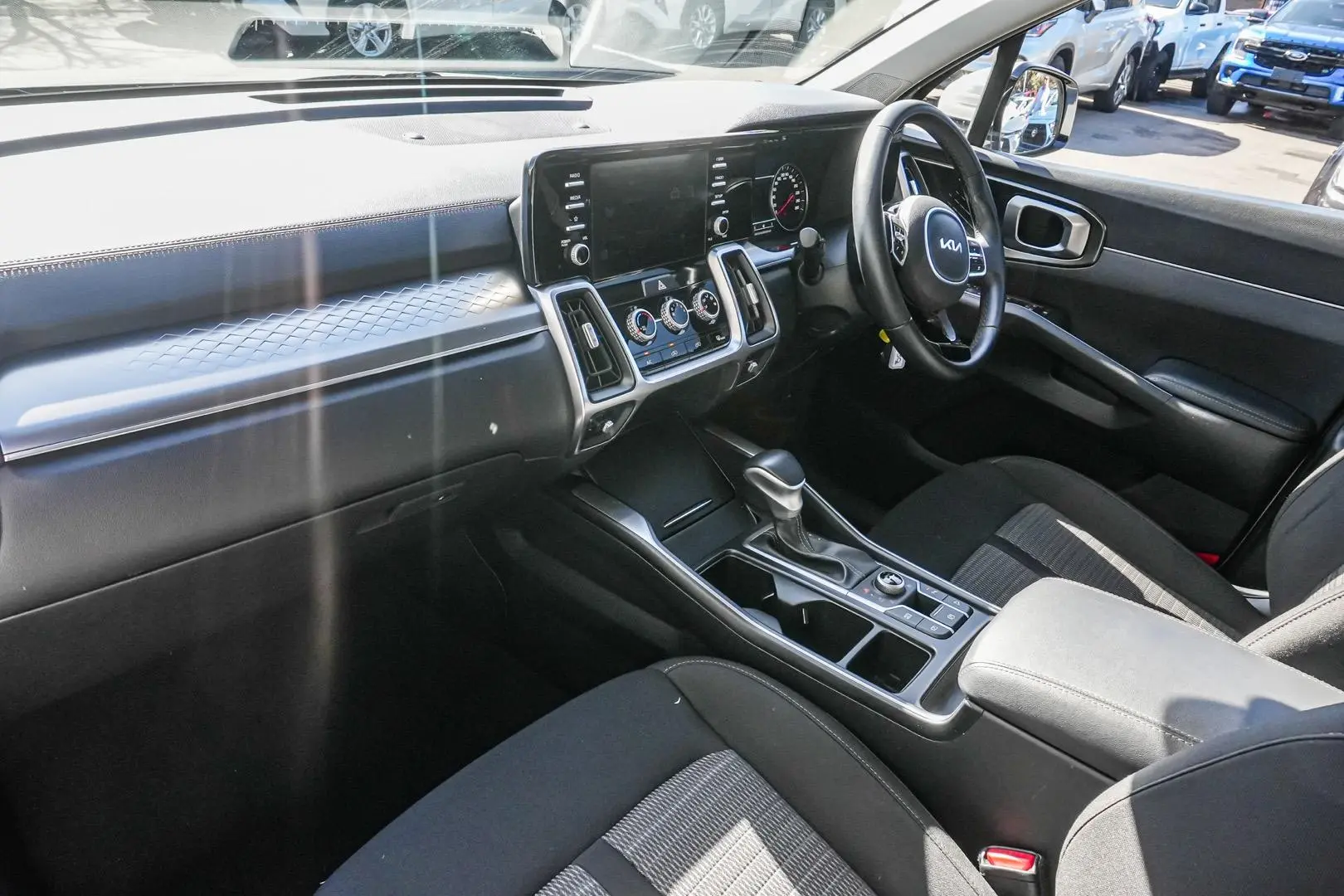 2023 Kia Sorento Gallery Image 9
