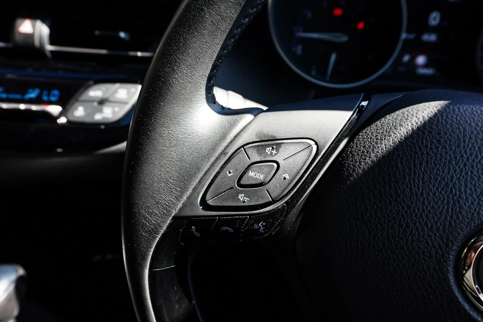 2023 Toyota C-HR Gallery Image 21