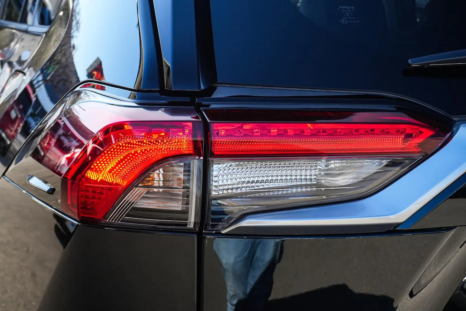 2024 Toyota RAV4 Gallery Image 13