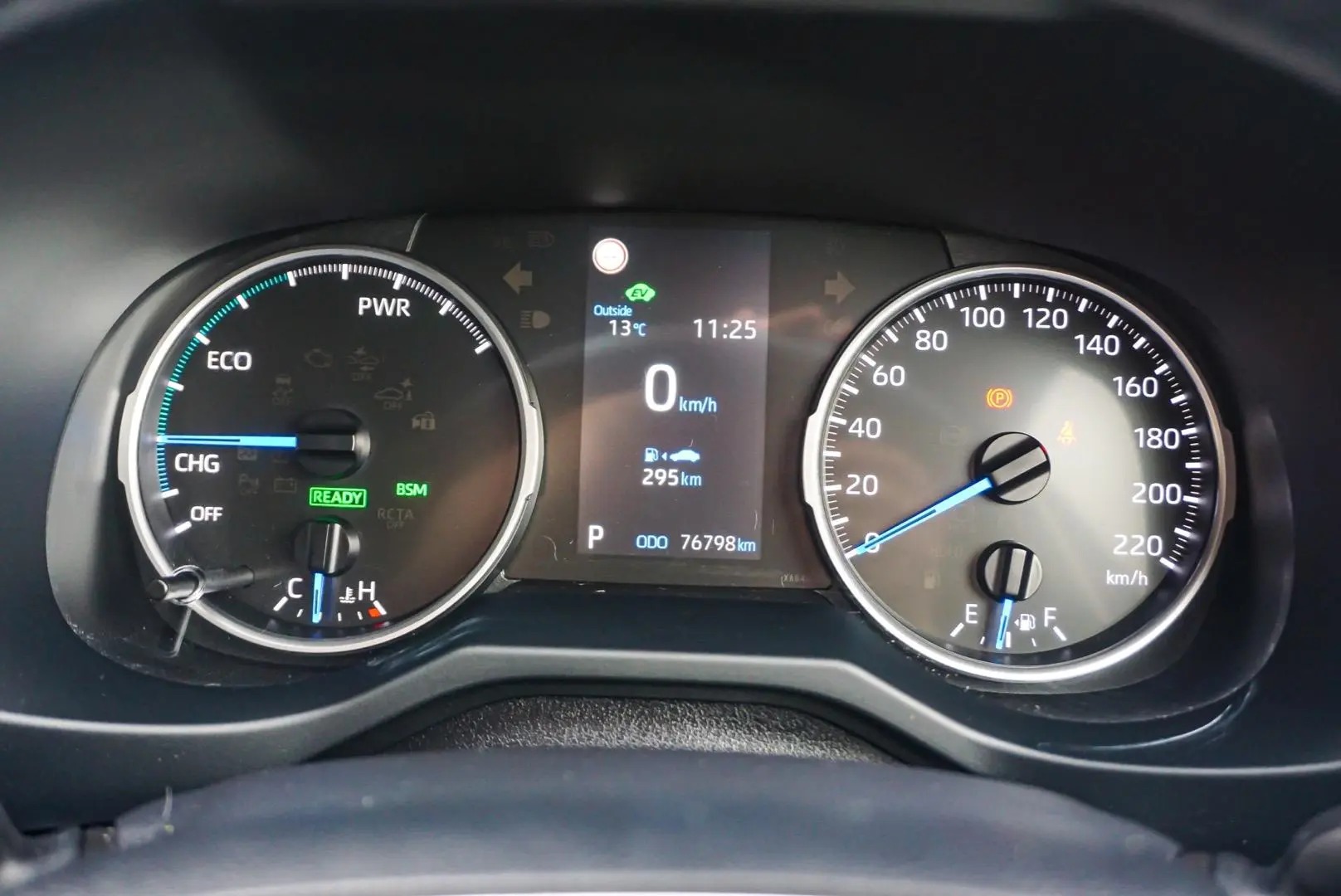 2021 Toyota RAV4 Gallery Image 16