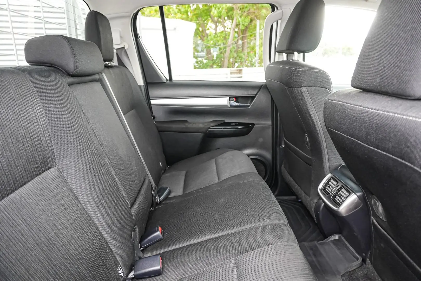 2022 Toyota Hilux Gallery Image 9
