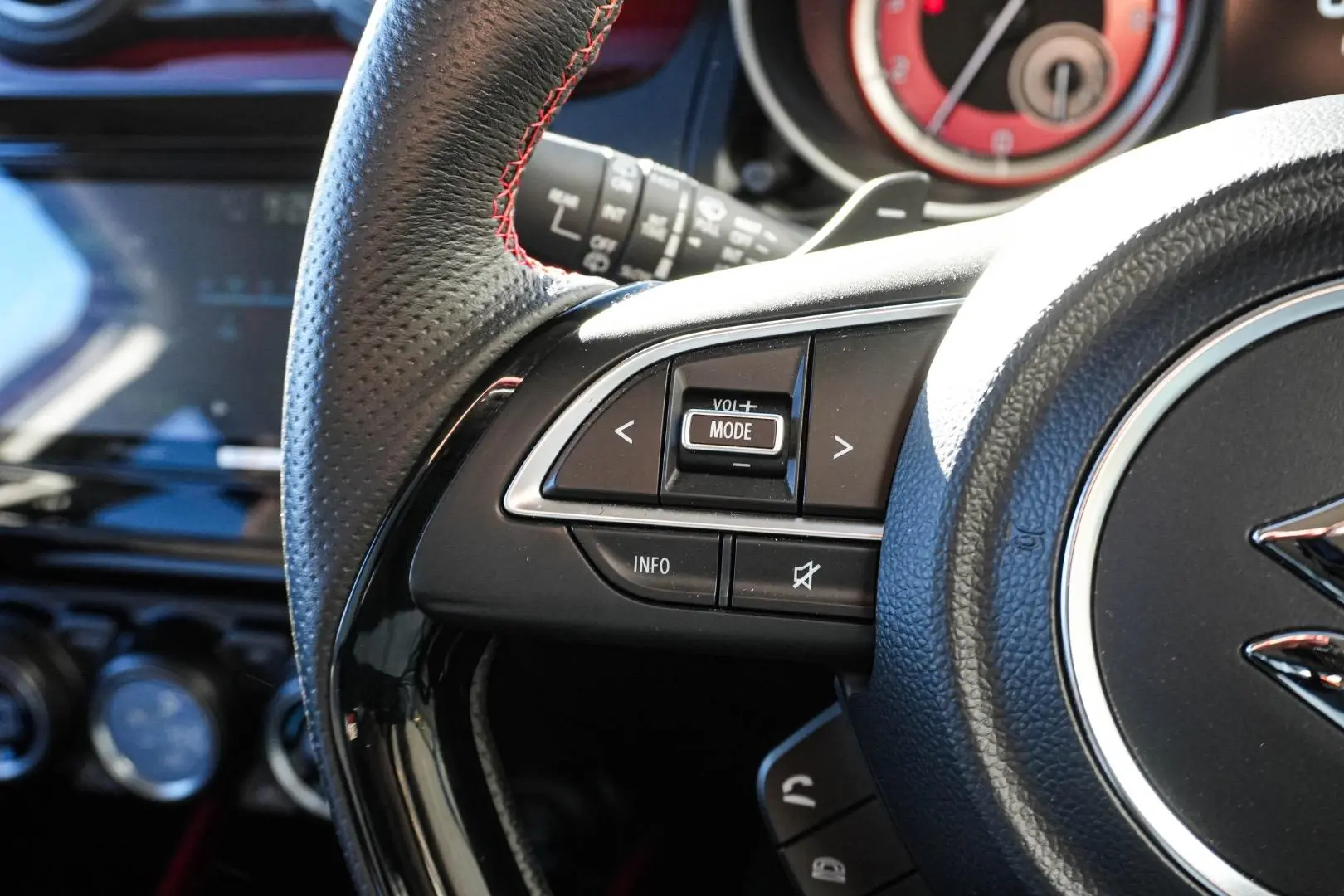 2024 Suzuki Swift Gallery Image 19