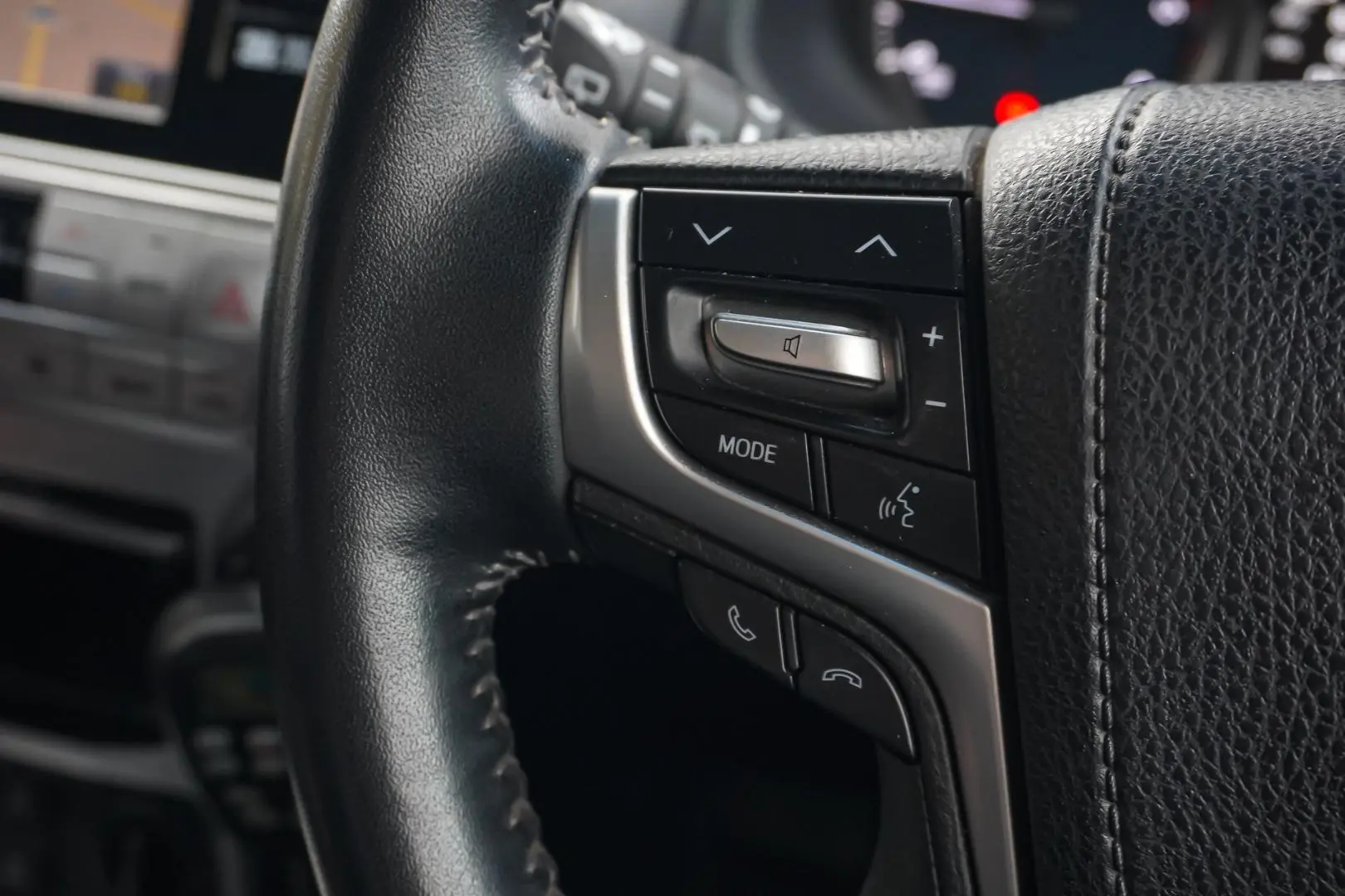 2018 Toyota Landcruiser Prado Gallery Image 22