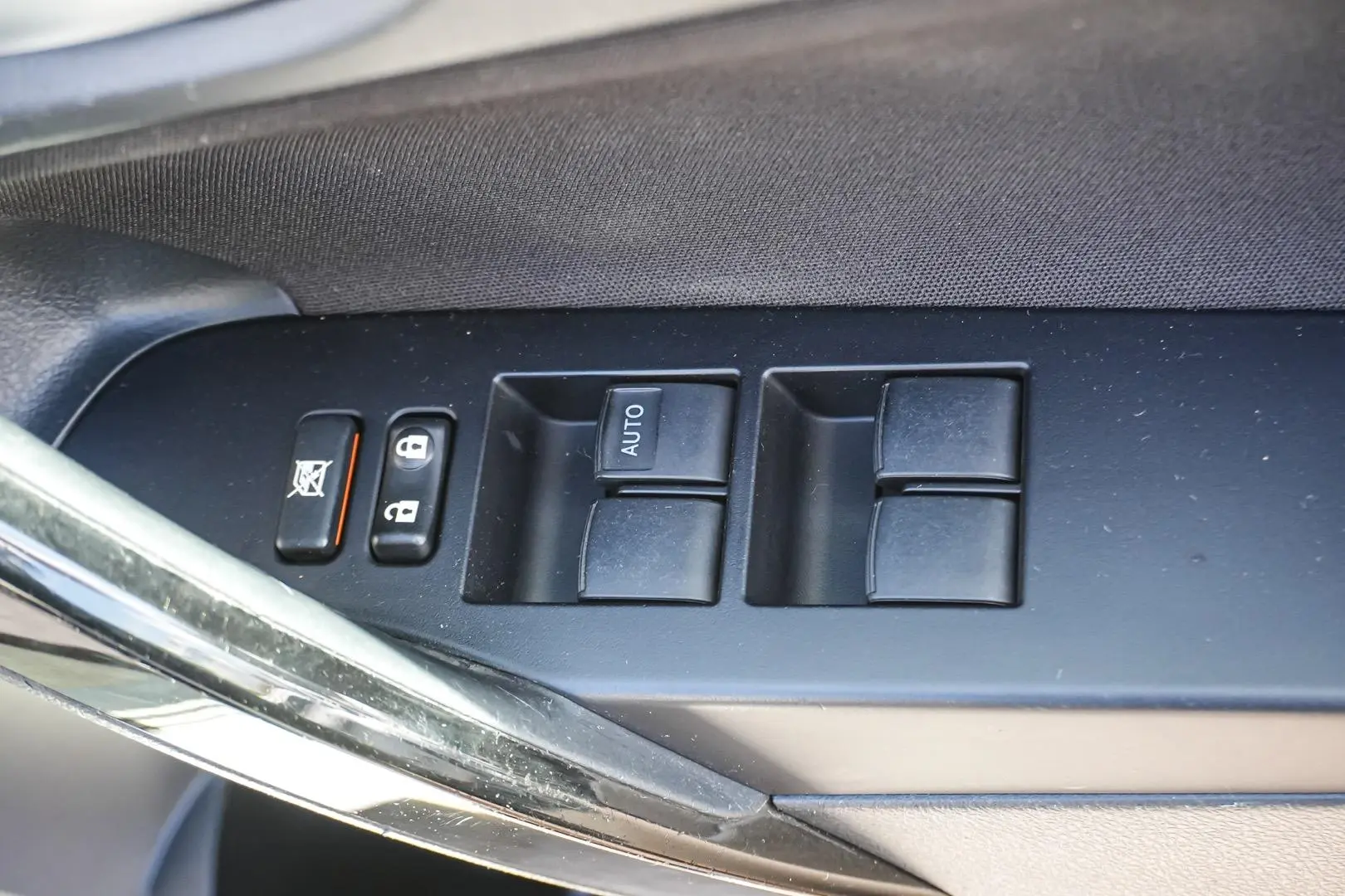 2017 Toyota Corolla Gallery Image 16