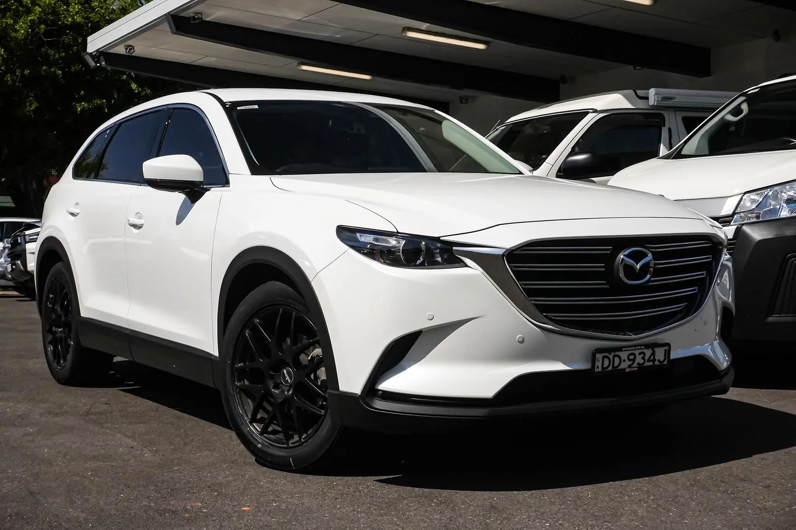 2018 Mazda CX-9 Gallery Image 2