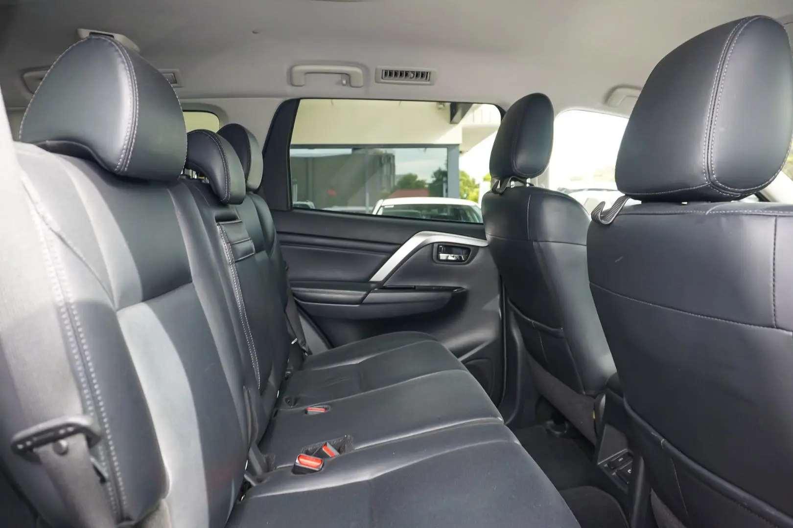 2022 Mitsubishi Pajero Sport Gallery Image 7