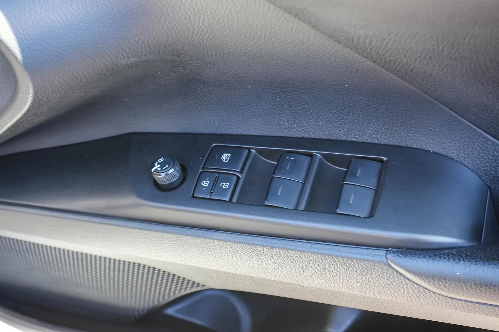 2021 Toyota Camry Gallery Image 16