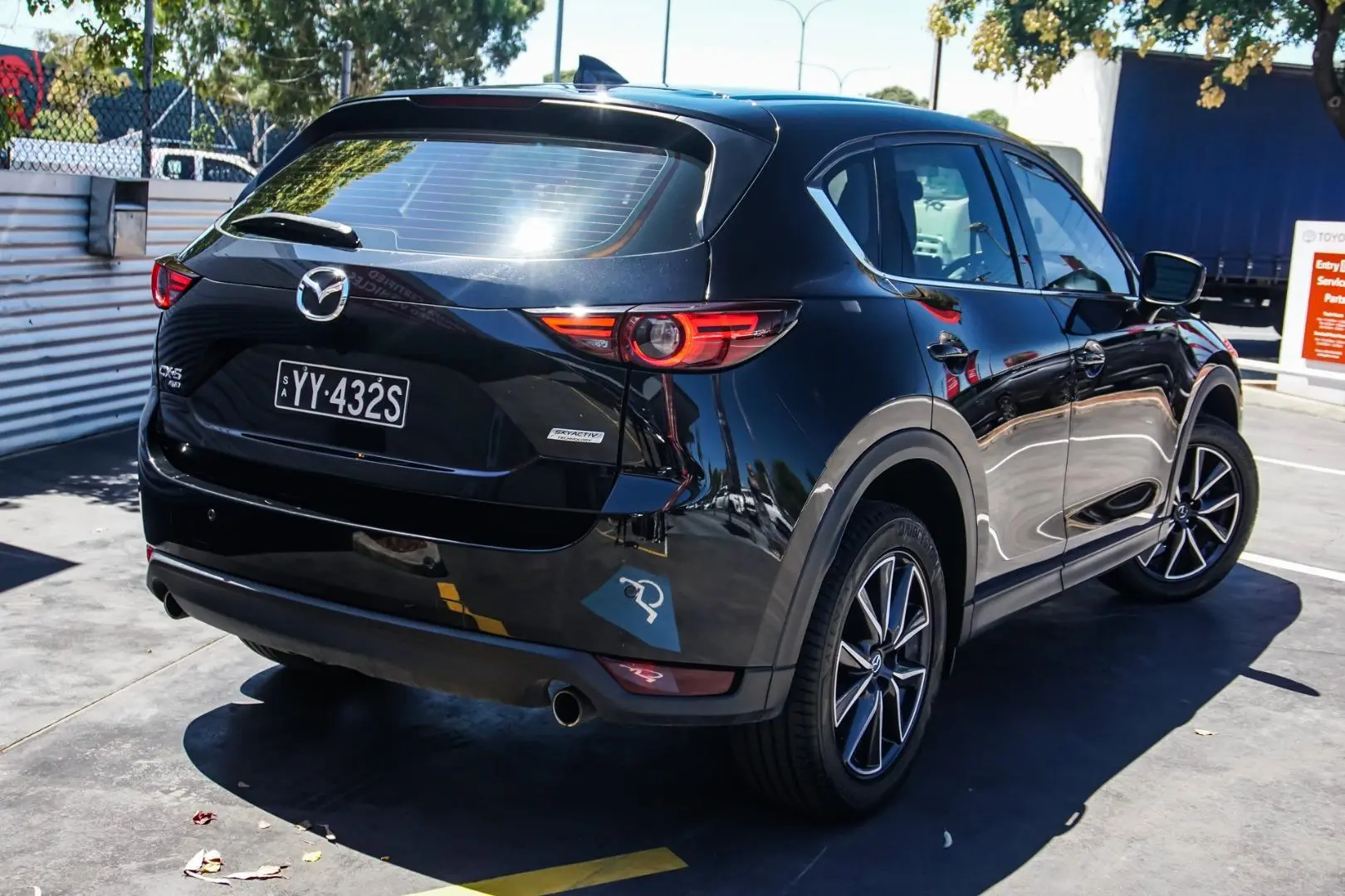 2017 Mazda Cx-5 Gallery Image 2