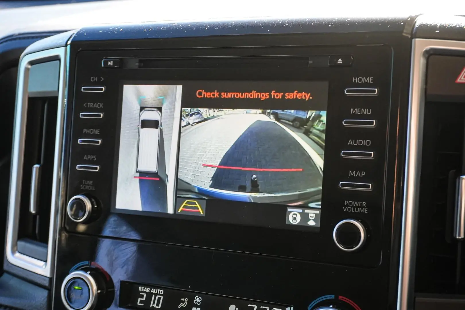 2019 Toyota Granvia Gallery Image 26