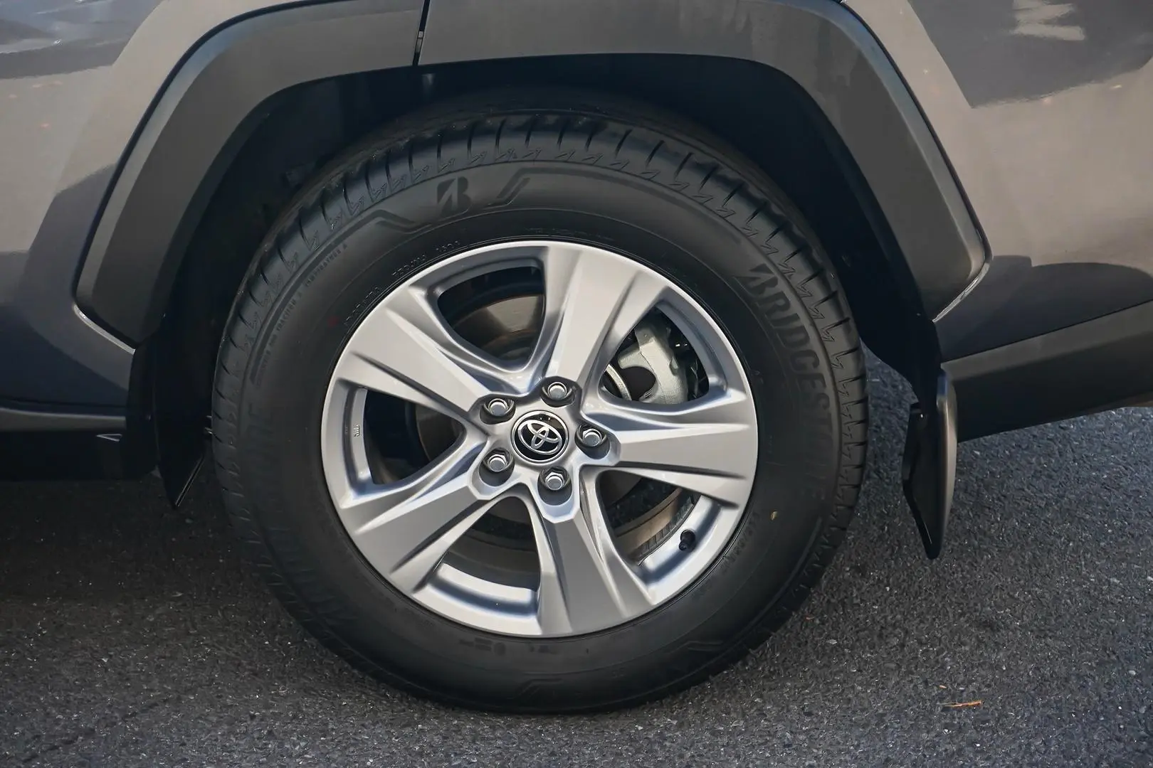 2024 Toyota RAV4 Gallery Image 15