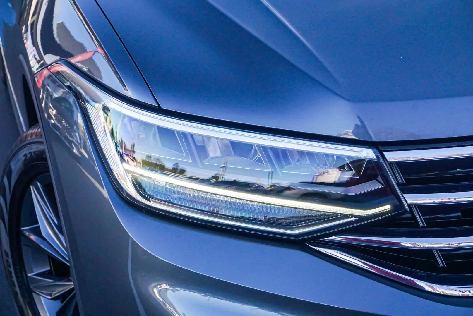 2022 Volkswagen Tiguan Gallery Image 11