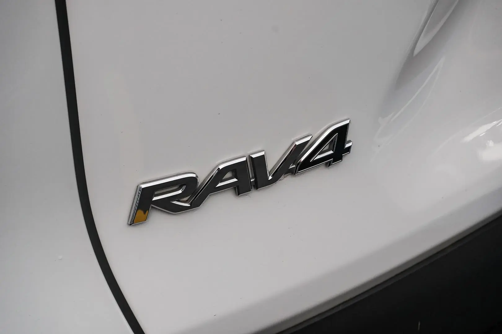 2020 Toyota RAV4 Gallery Image 9