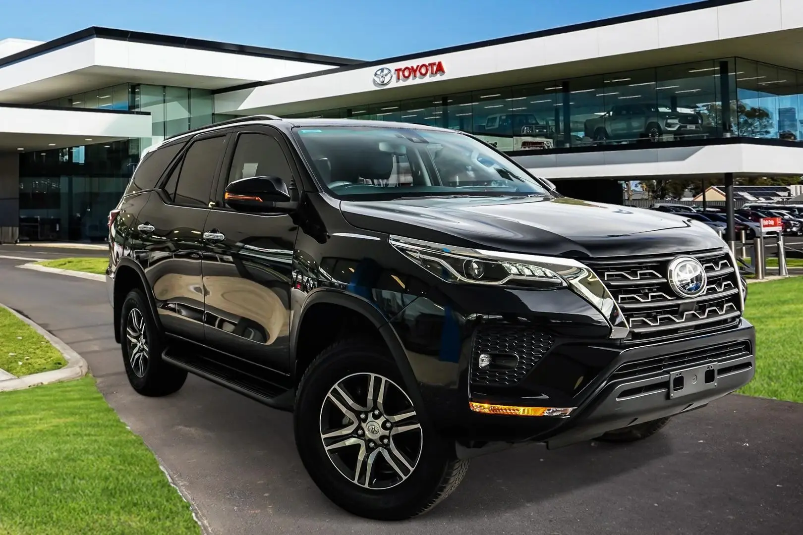 2021 Toyota Fortuner Gallery Image 1
