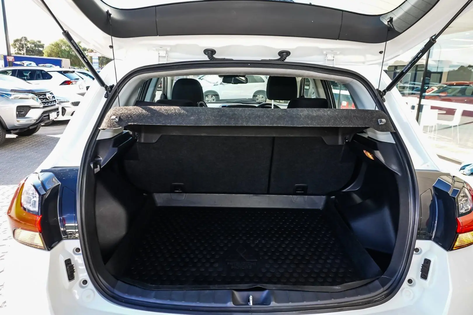 2022 Mitsubishi ASX Gallery Image 9