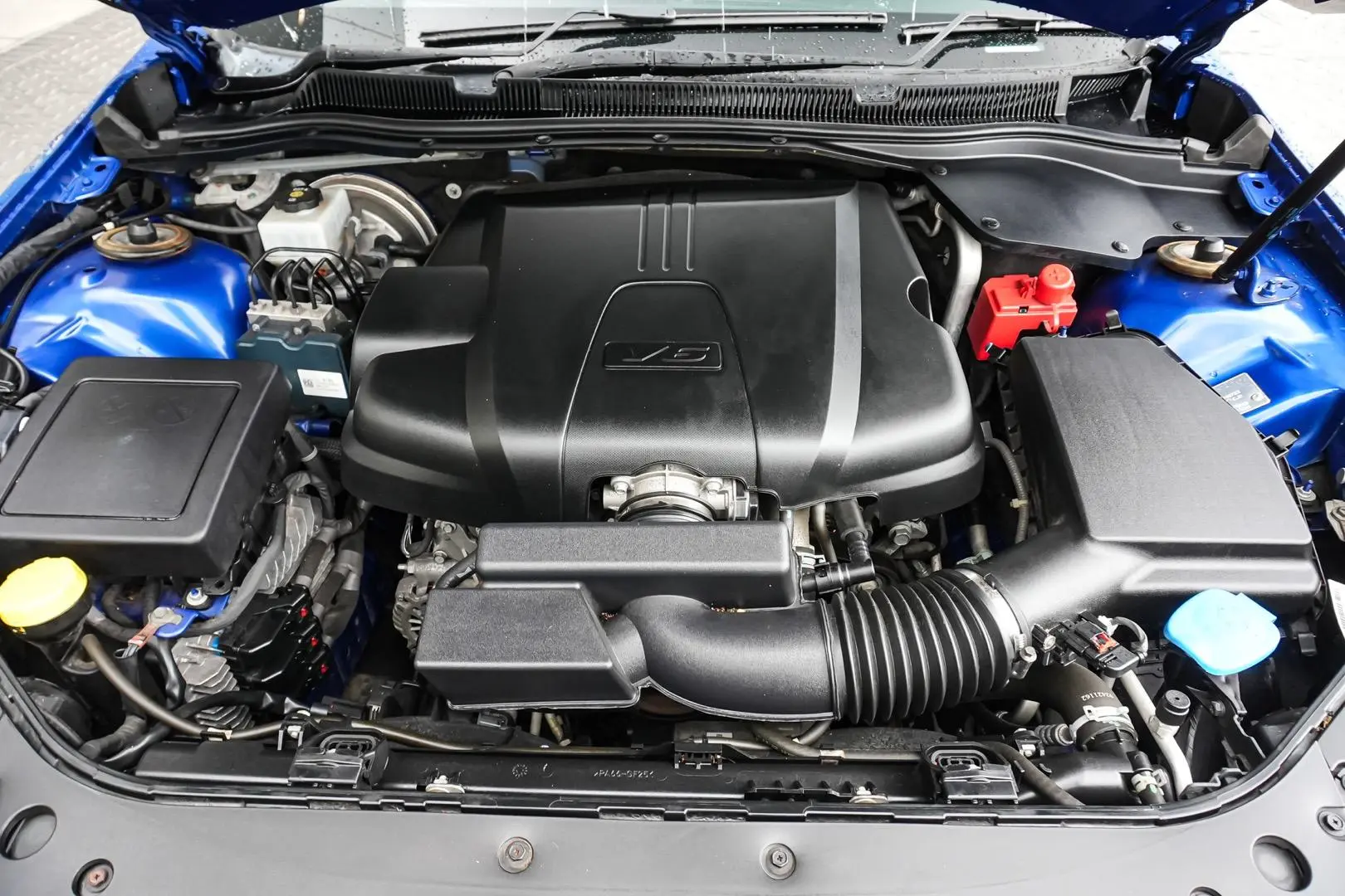 2016 Holden Commodore Gallery Image 24