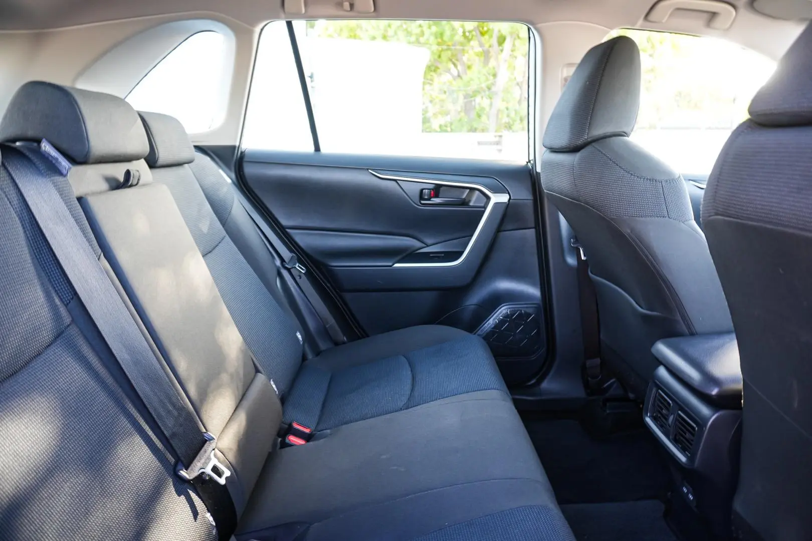 2024 Toyota RAV4 Gallery Image 9