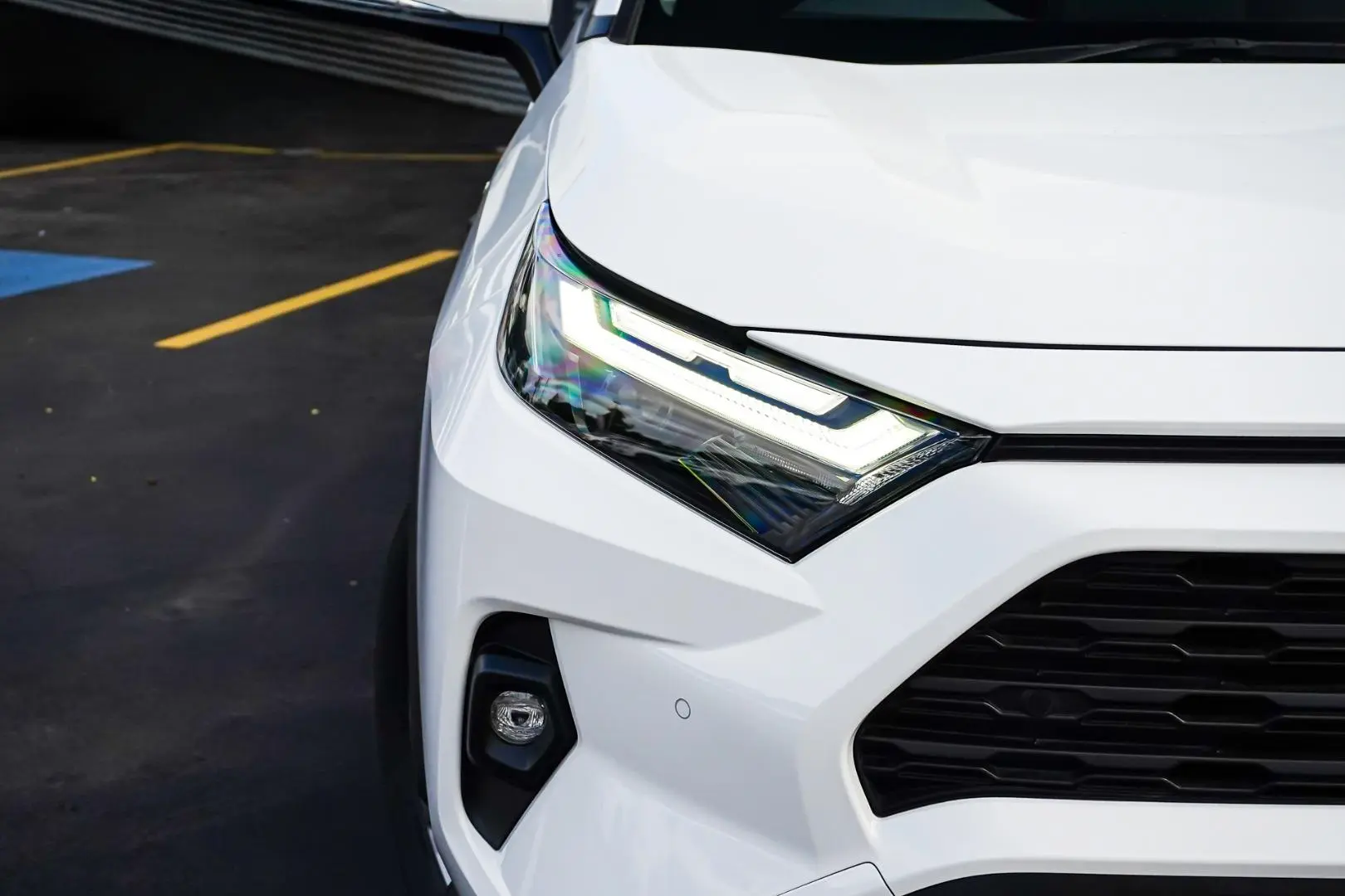 2022 Toyota RAV4 Gallery Image 13