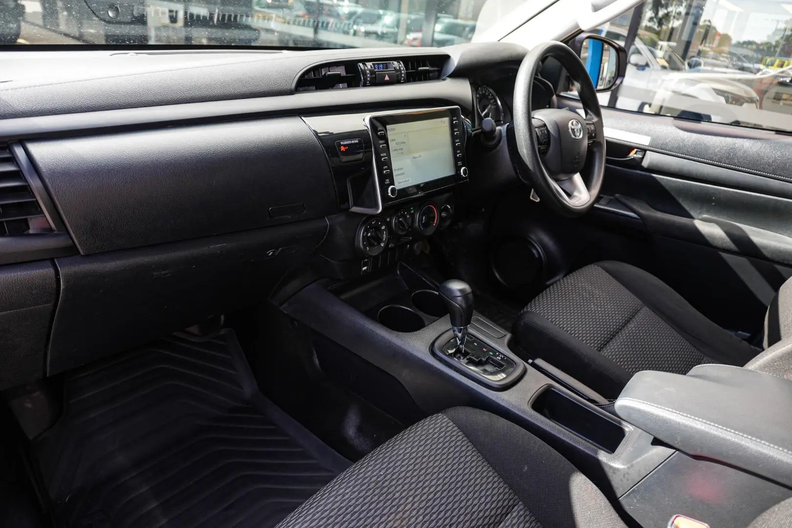 2023 Toyota Hilux Gallery Image 10