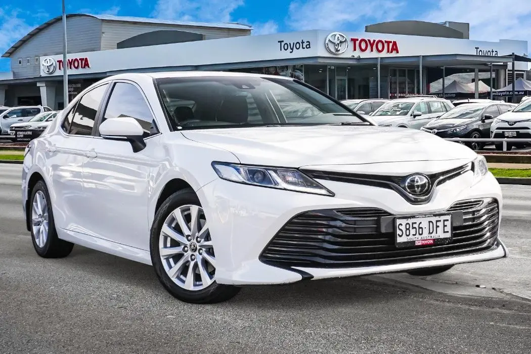 2018 Toyota Camry Gallery Image 1