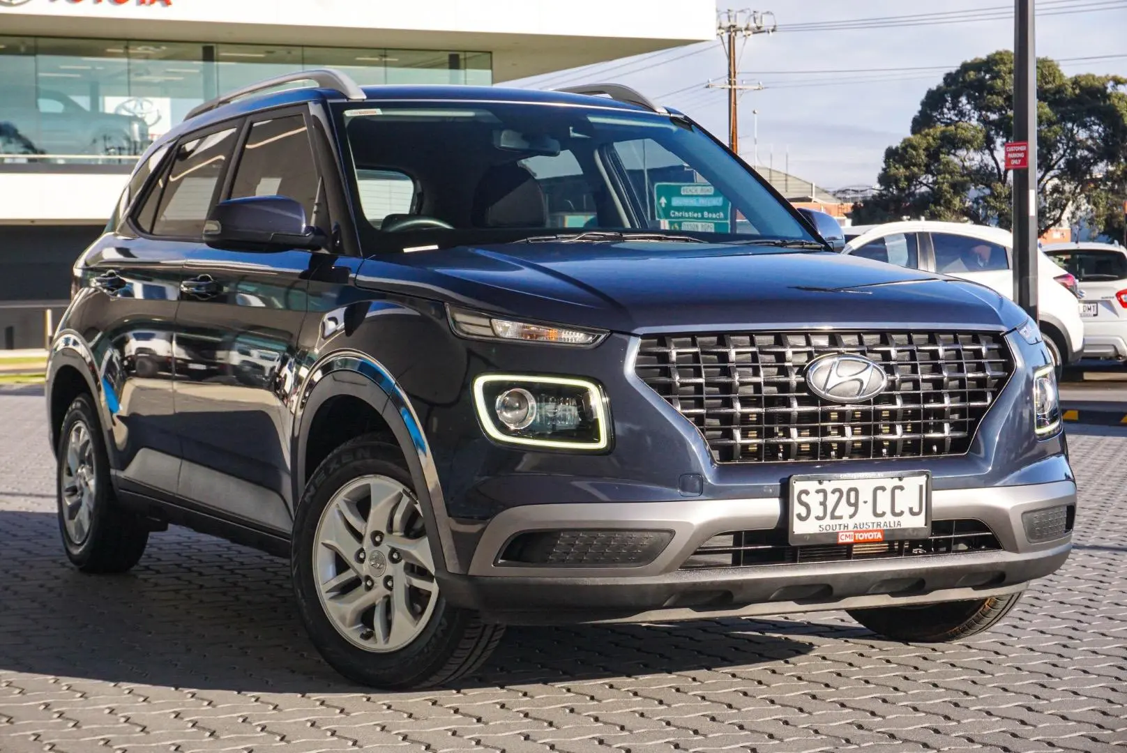 2019 Hyundai Venue Gallery Image 2