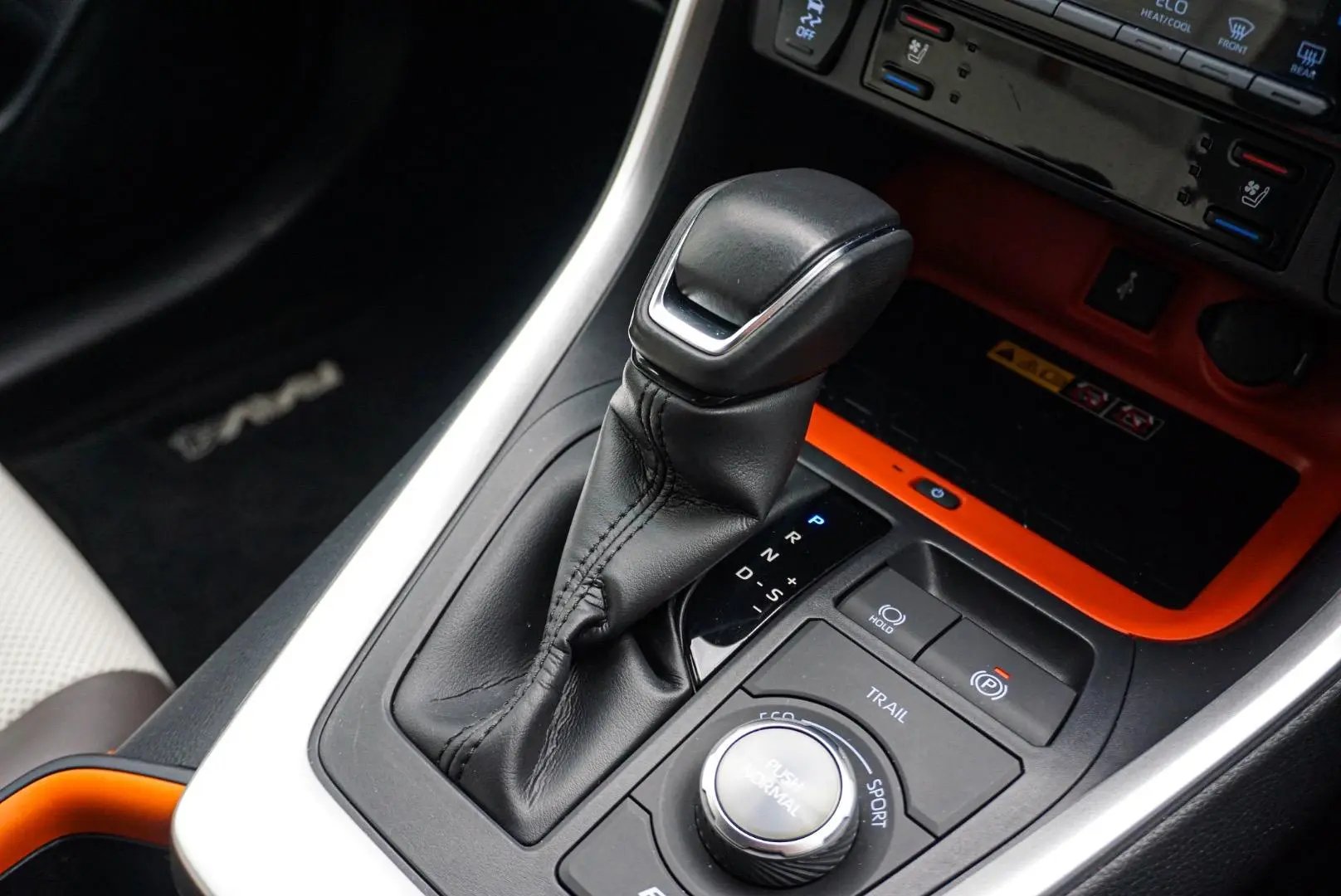 2022 Toyota RAV4 Gallery Image 19