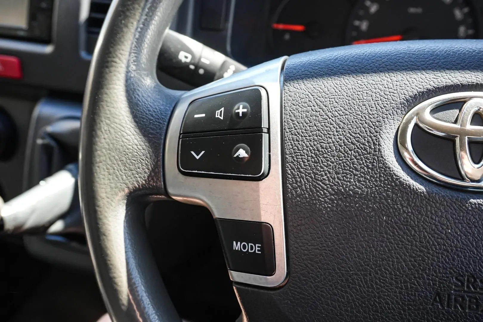 2017 Toyota Hiace Gallery Image 25