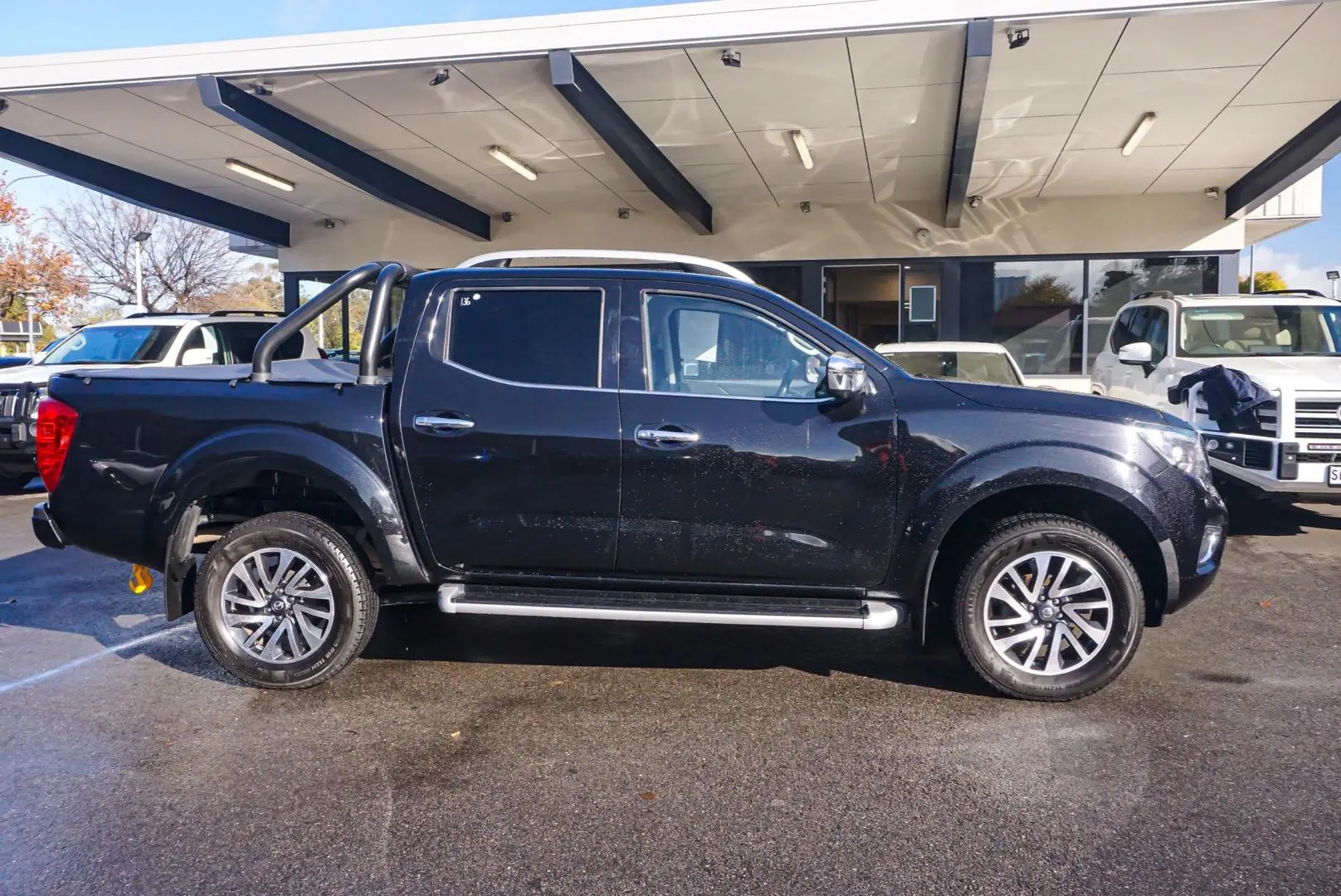 2020 Nissan Navara Gallery Image 4