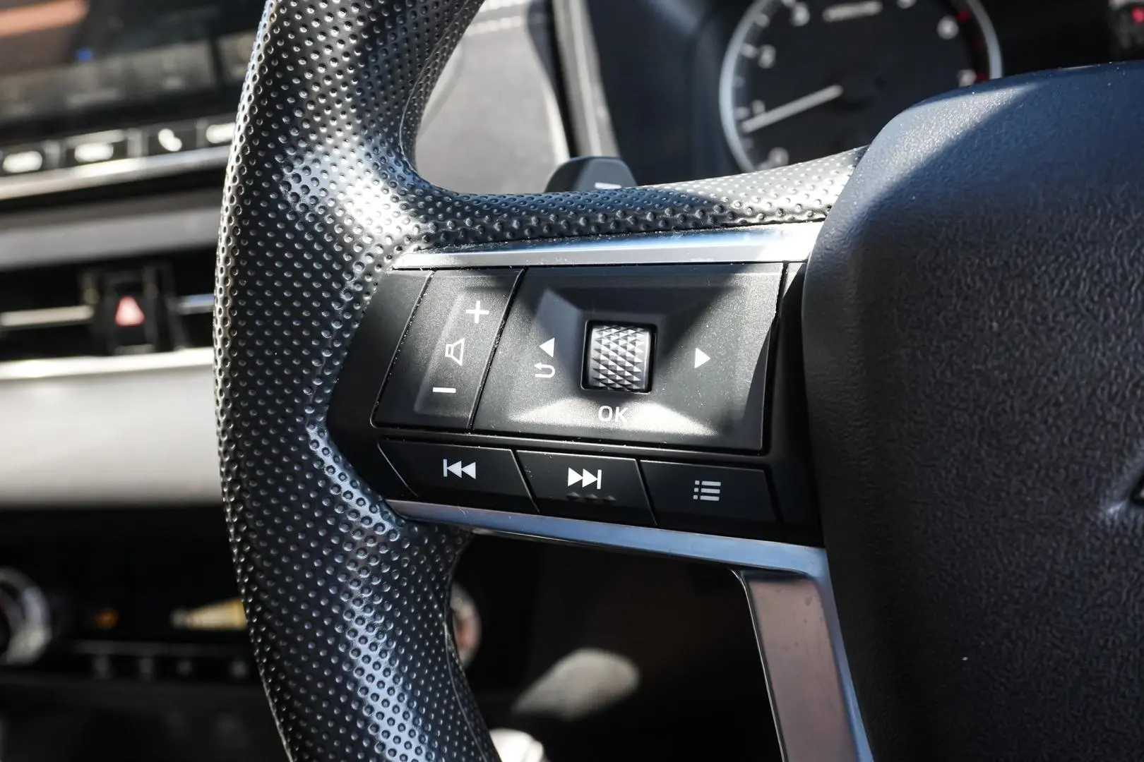 2023 Mitsubishi Outlander Gallery Image 20