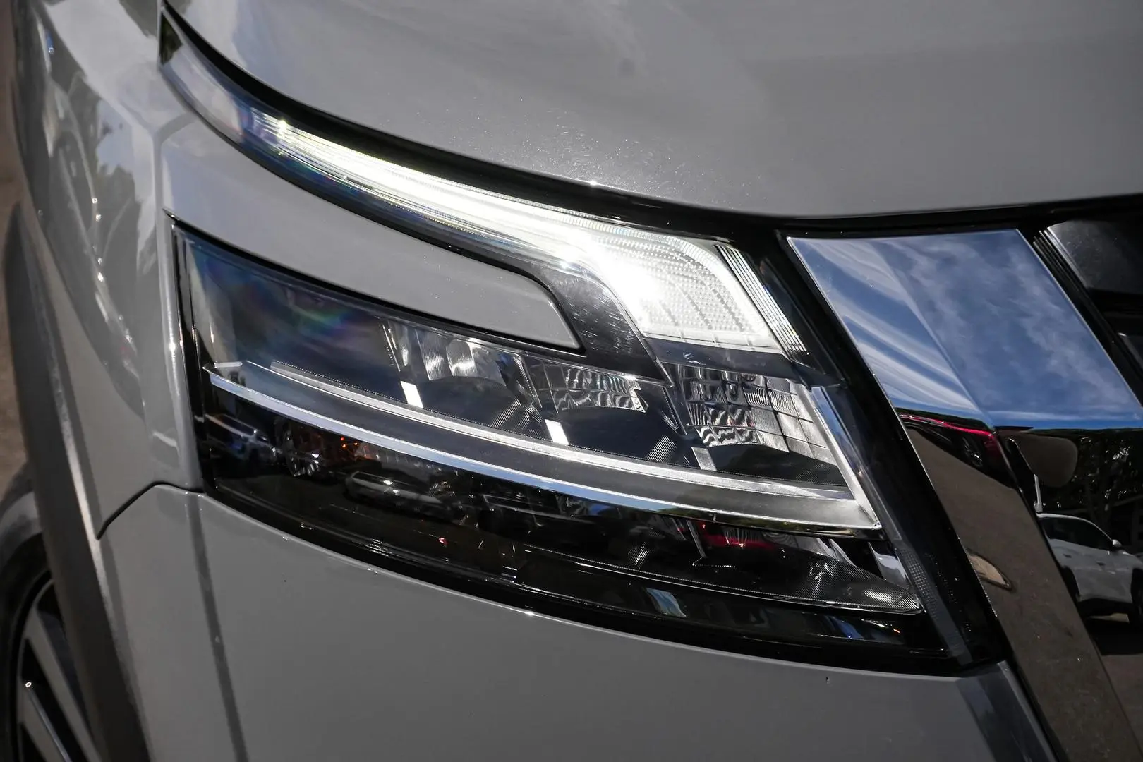 2023 Nissan Pathfinder Gallery Image 7