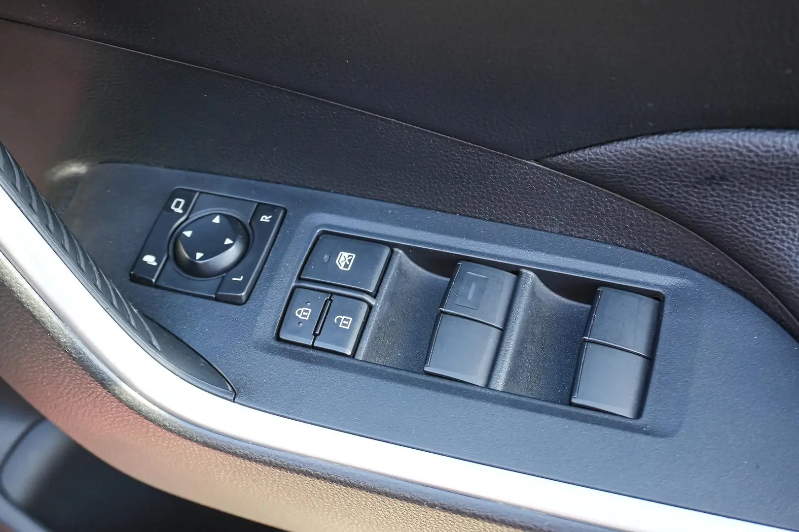 2022 Toyota RAV4 Gallery Image 20