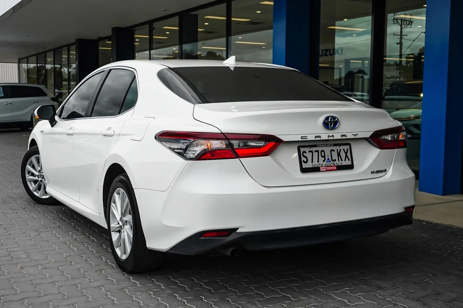 2021 Toyota Camry Gallery Image 3