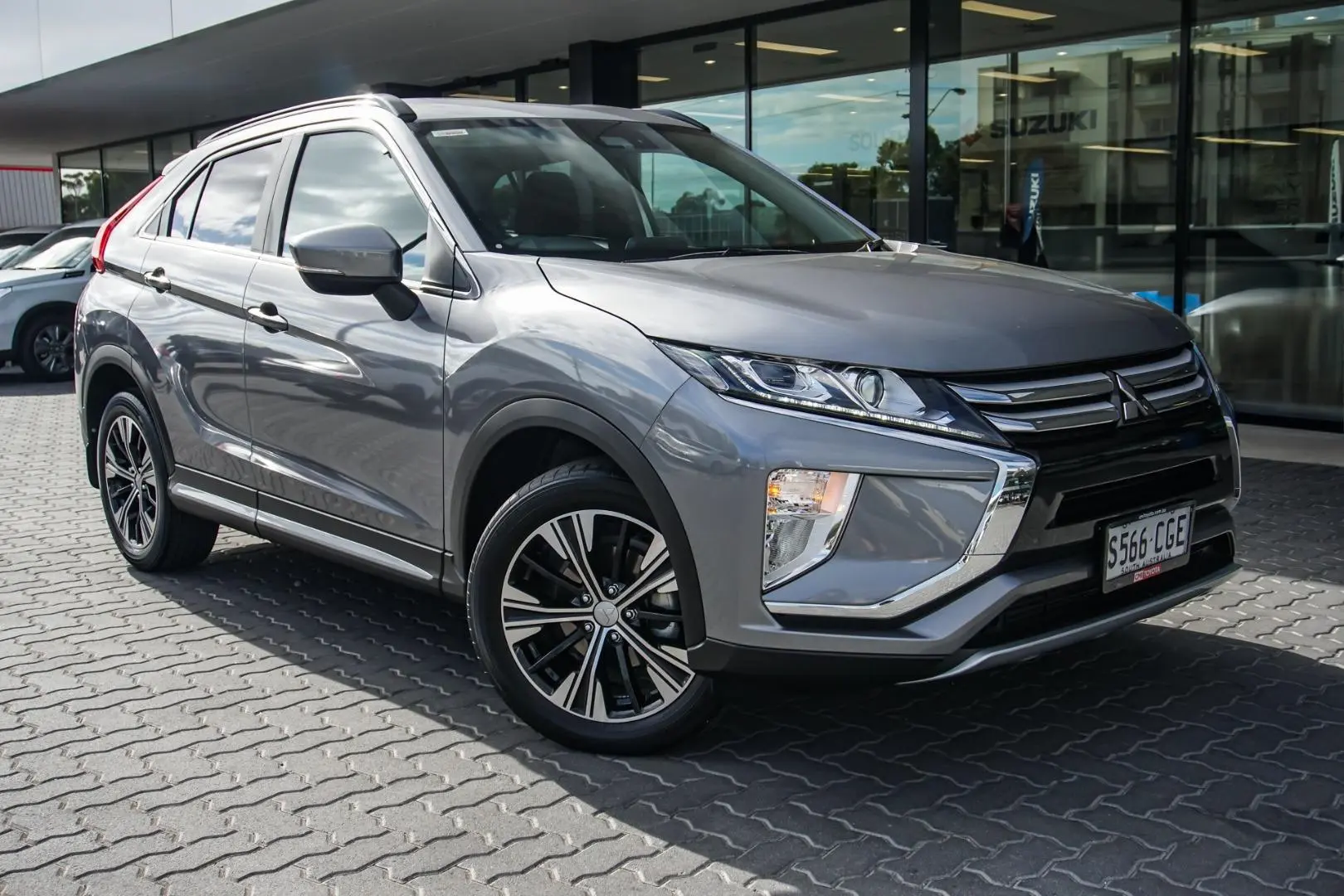 2019 Mitsubishi Eclipse Cross Gallery Image 1