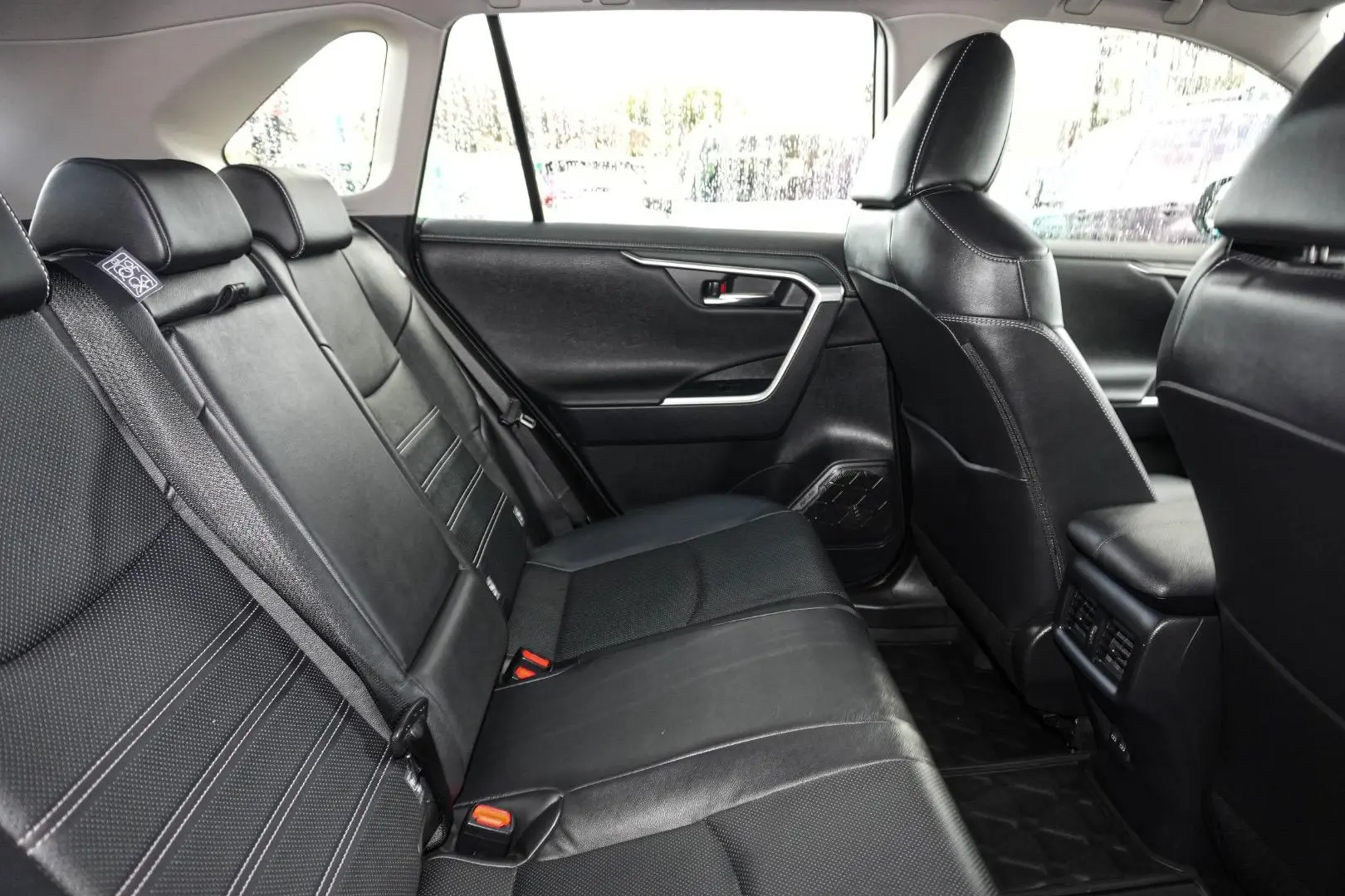 2023 Toyota RAV4 Gallery Image 9