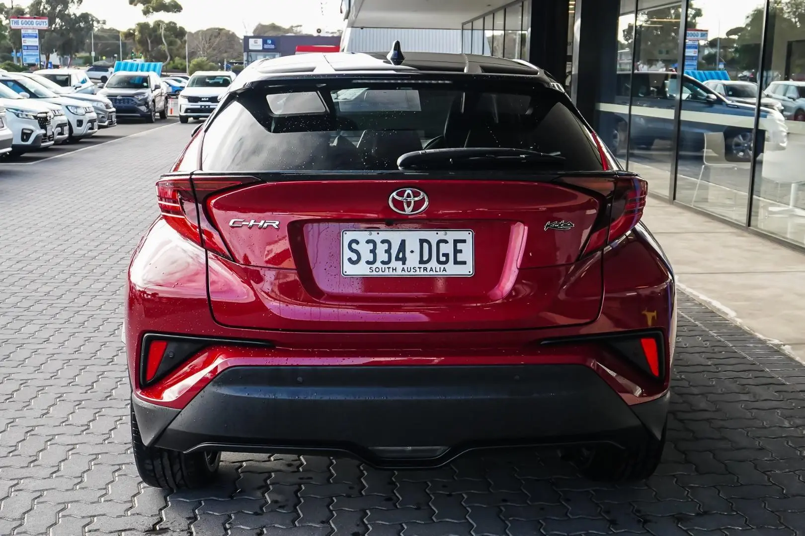 2020 Toyota C-HR Gallery Image 6