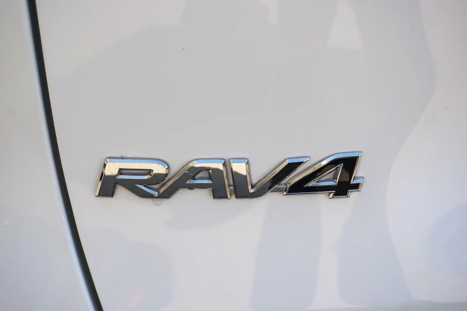2025 Toyota RAV4 Gallery Image 15