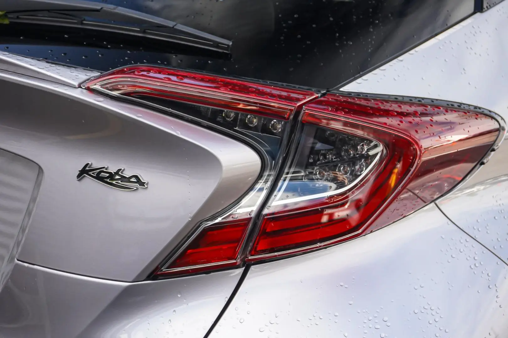 2019 Toyota C-HR Gallery Image 14