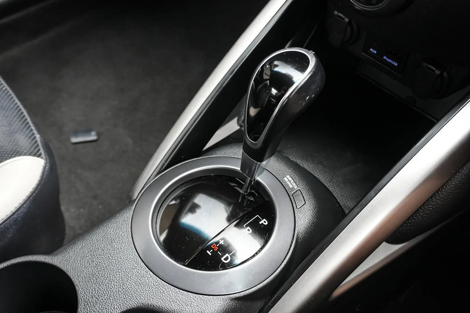 2014 Hyundai Veloster Gallery Image 18