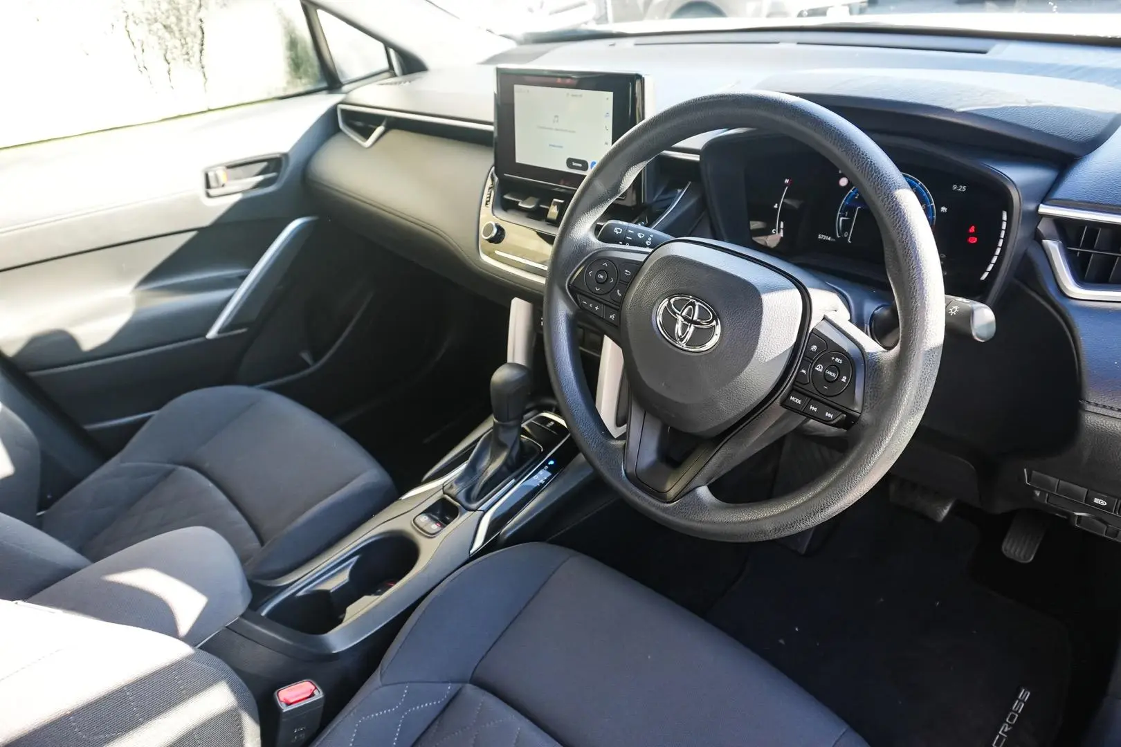 2023 Toyota Corolla Cross Gallery Image 7