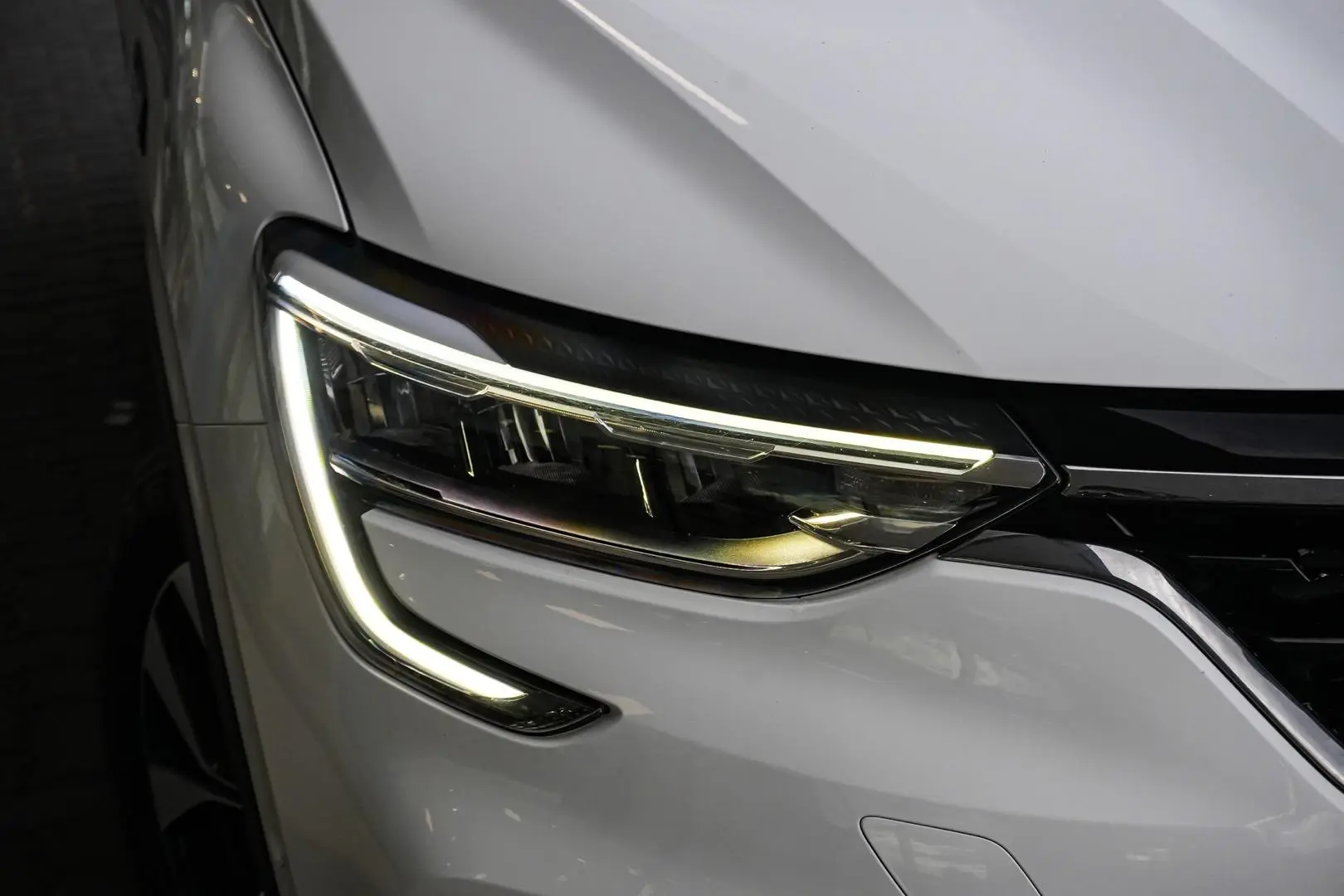 2023 Renault Arkana Gallery Image 12