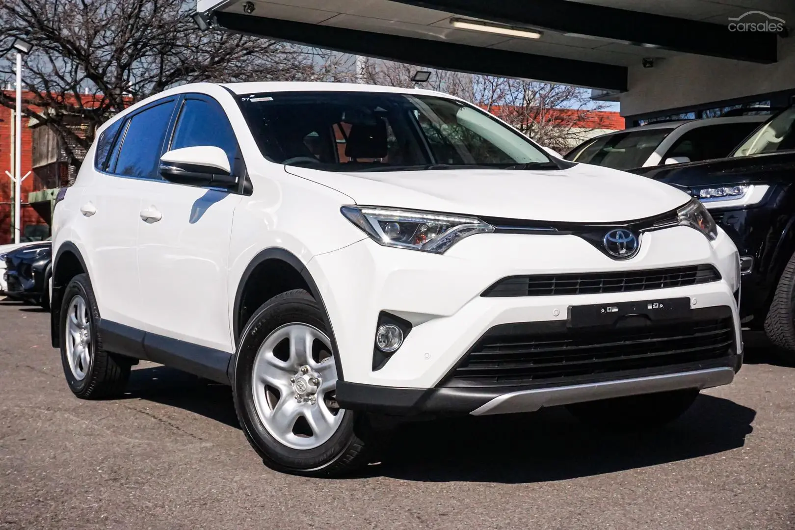 2018 Toyota RAV4 Image 1