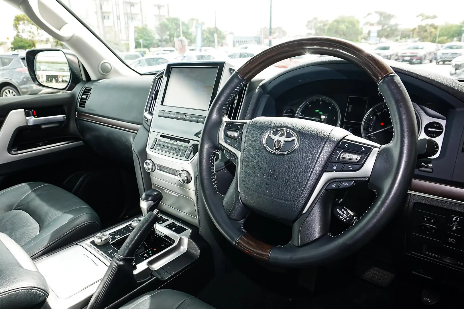 2021 Toyota Landcruiser Gallery Image 7