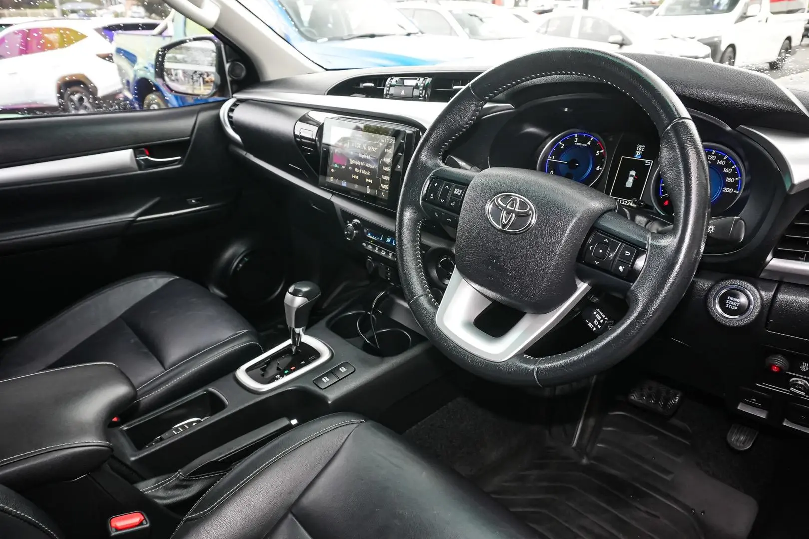 2018 Toyota Hilux Gallery Image 7