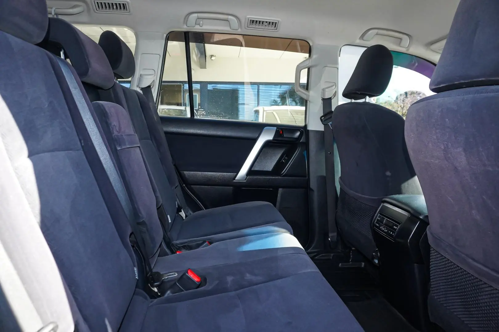 2017 Toyota Landcruiser Prado Gallery Image 7