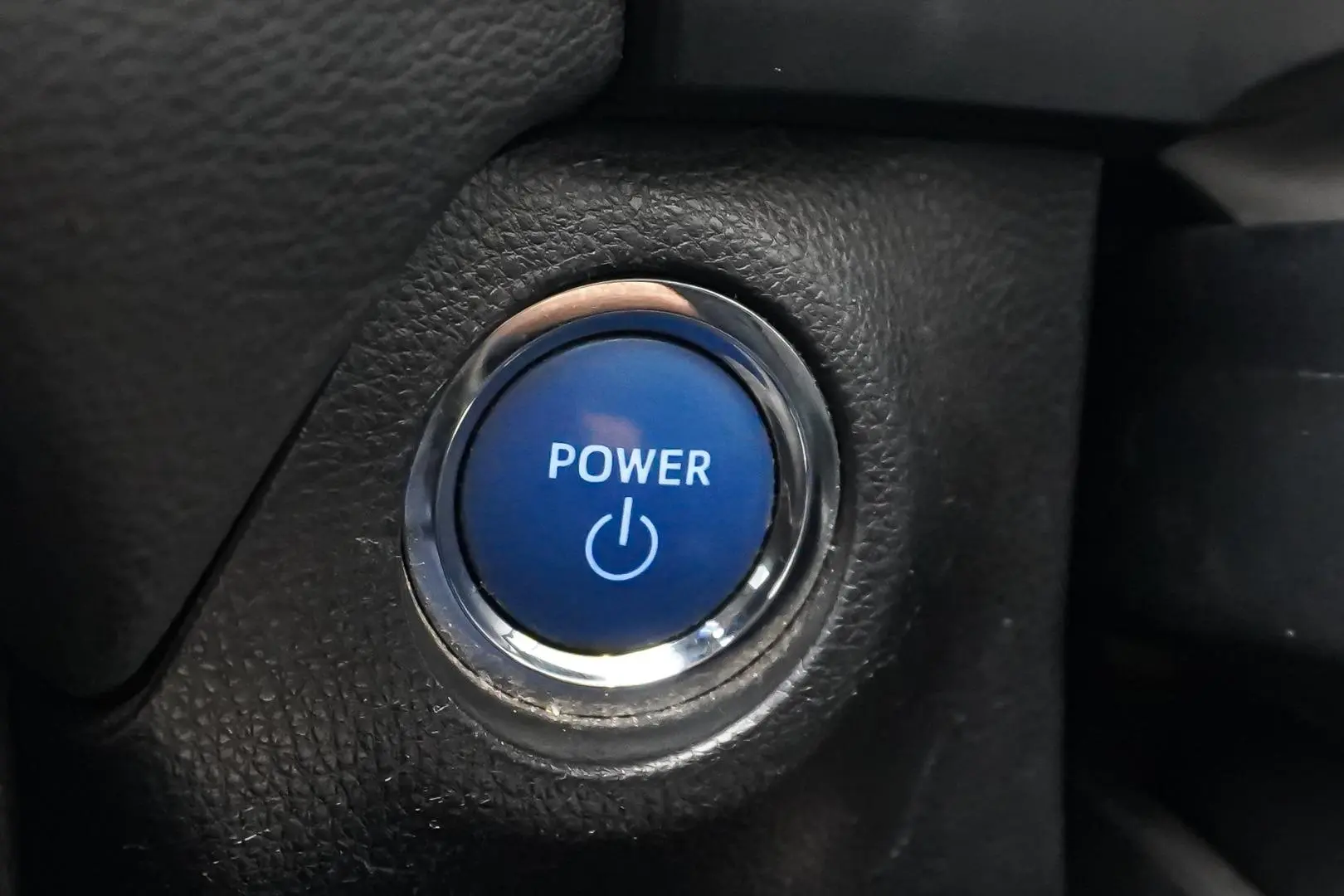 2019 Toyota RAV4 Gallery Image 25