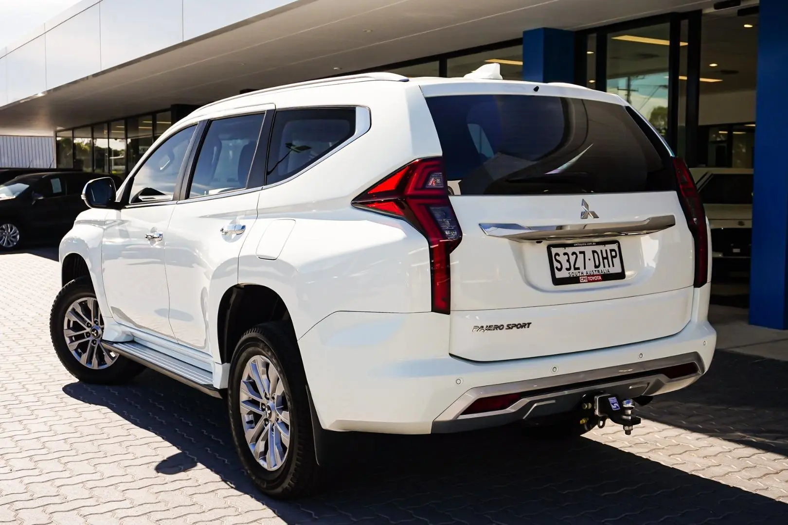 2021 Mitsubishi Pajero Sport Gallery Image 3