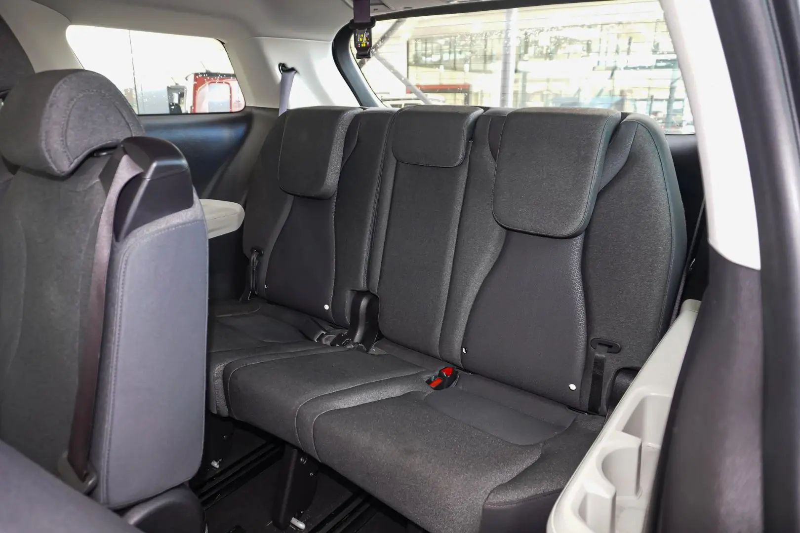 2022 Kia Carnival Gallery Image 11