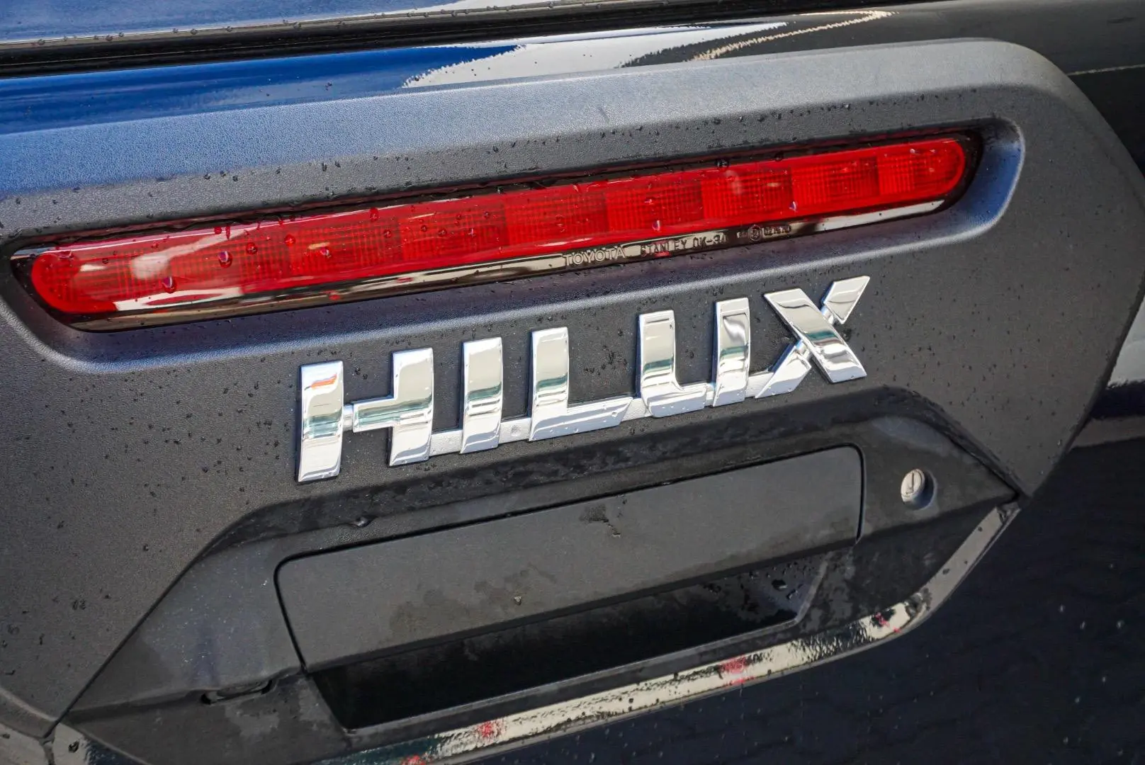 2022 Toyota Hilux Gallery Image 14