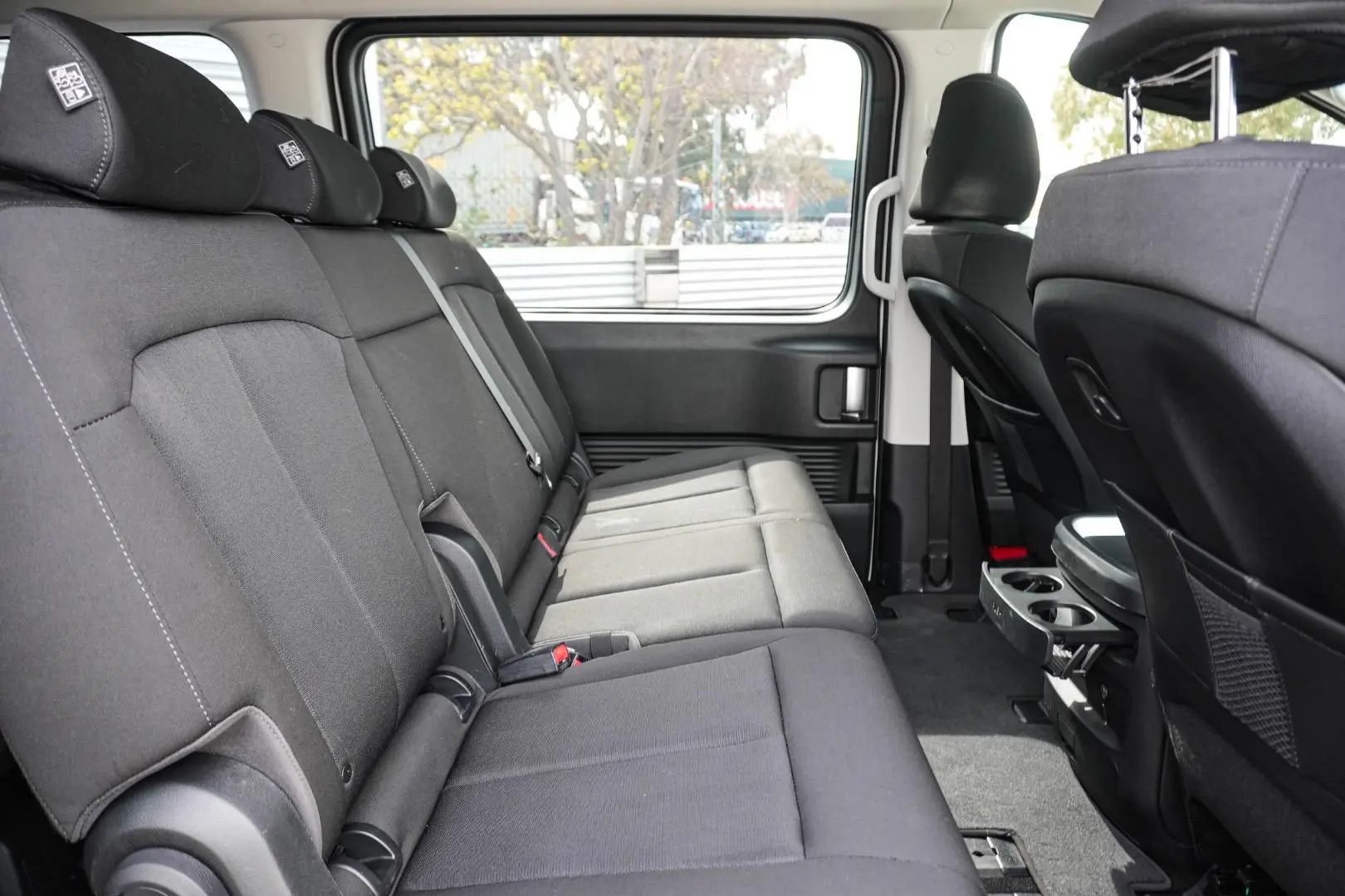2022 Hyundai STARIA Gallery Image 10
