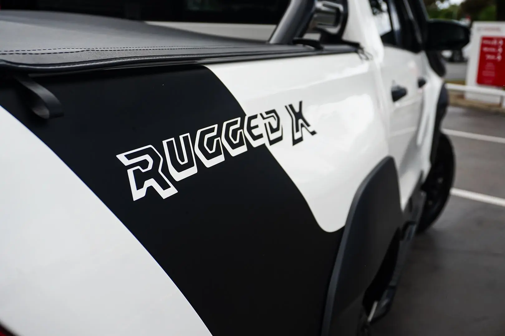 2022 Toyota Hilux Gallery Image 13